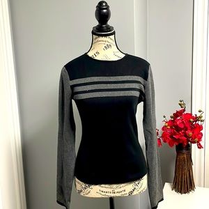 RW & Co - Women’s black and grey sweater - M